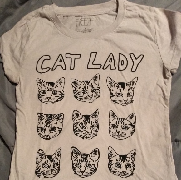 **SUPER CUTE** Cat Lady Tee - Picture 5 of 5